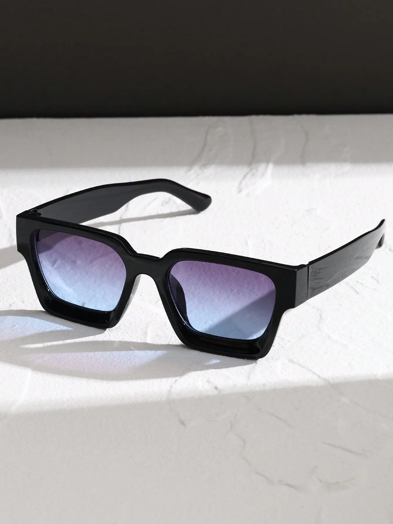 Lunettes de Soleil Monaco™ – Élégance & Caractère