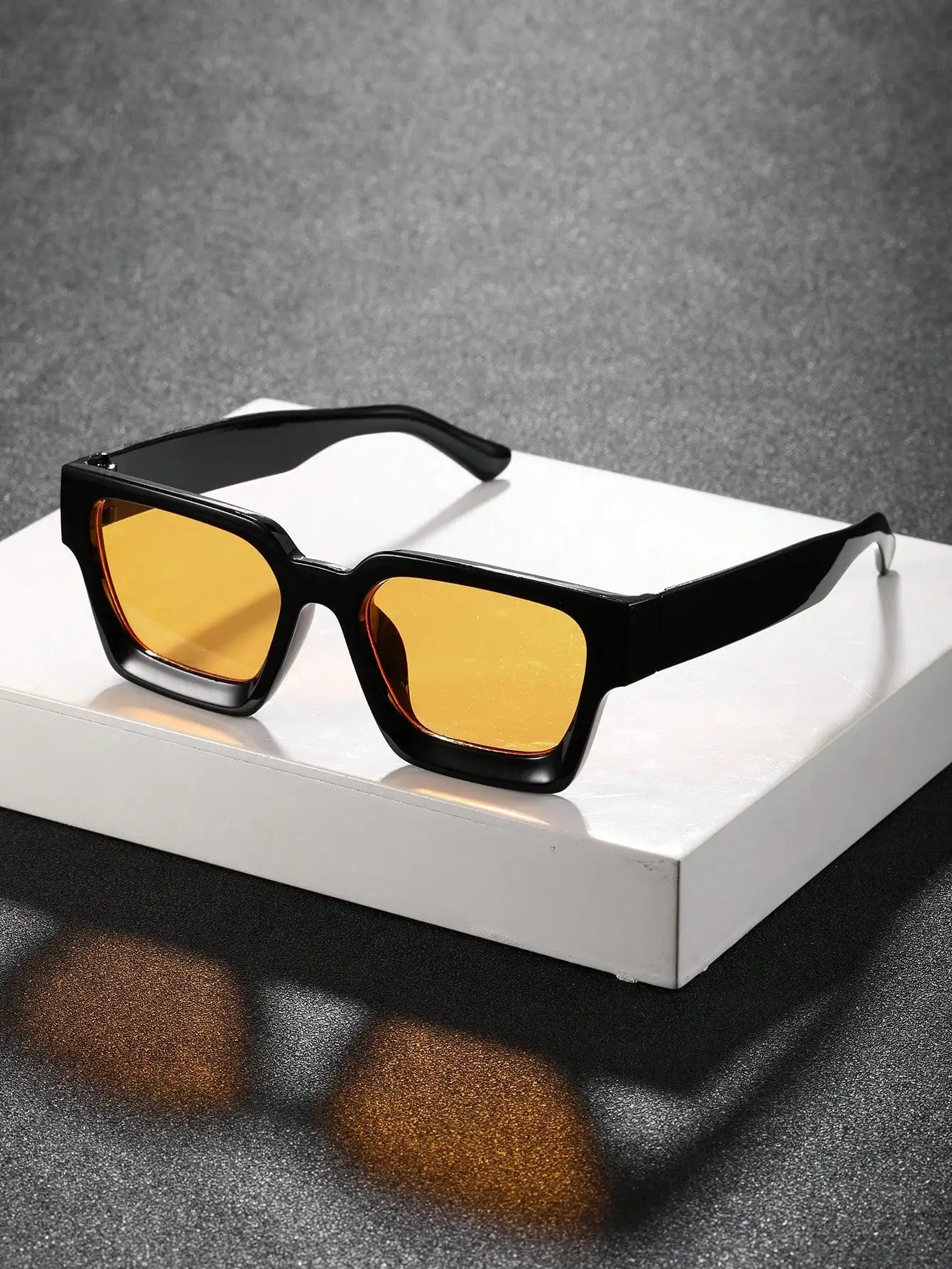 Lunettes de Soleil Monaco™ – Élégance & Caractère